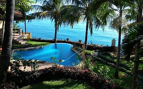 Teluk Indah Beach & Pool Villa
